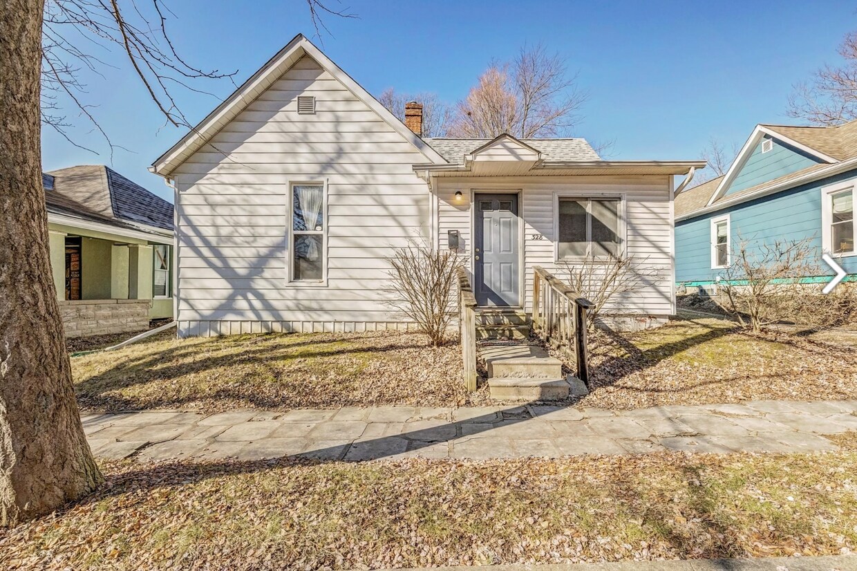 Primary Photo - 328 S Fairview St