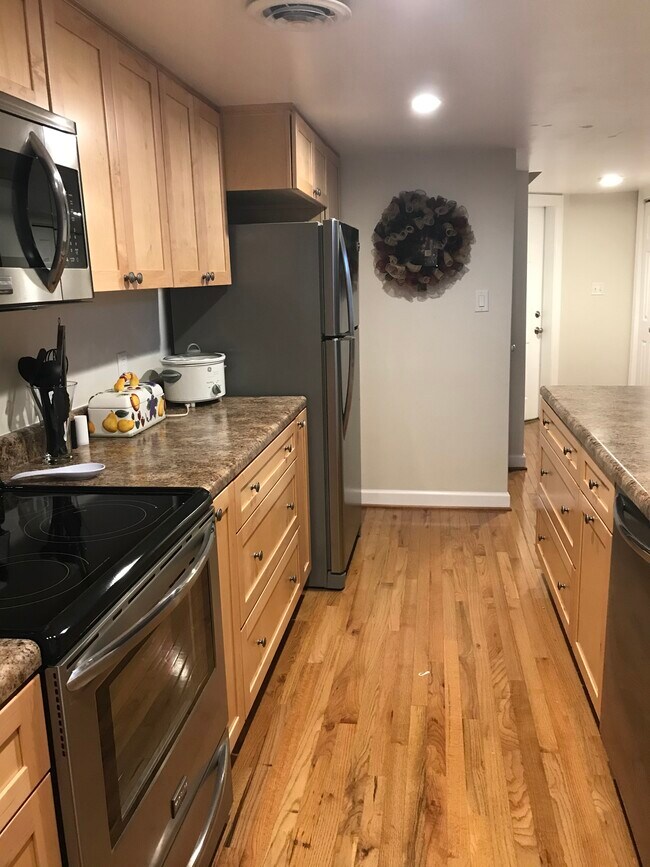 Foto del edificio - 135 Academy St