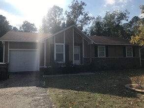 Building Photo - 803 Algood Ave