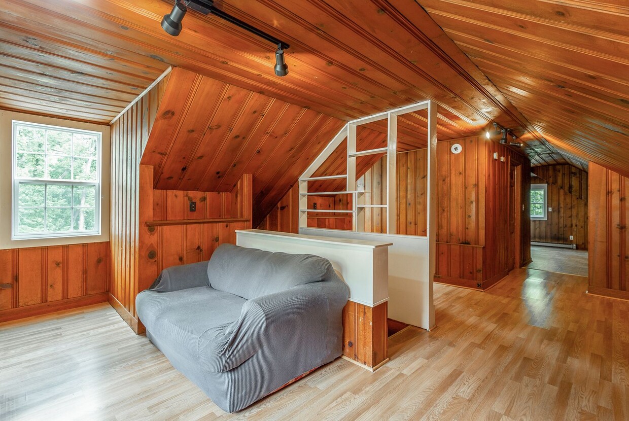 Foto principal - 321-325 Pine Ridge Road