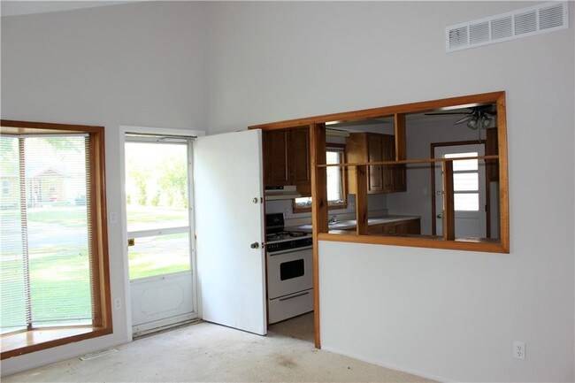 Foto del edificio - 3350 McDowell St