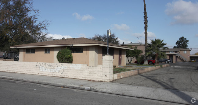 Building Photo - Rancho Apartments