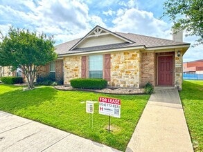 Building Photo - 9800 Salem Way