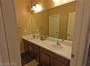 Foto del edificio - 7560 Nicklin St