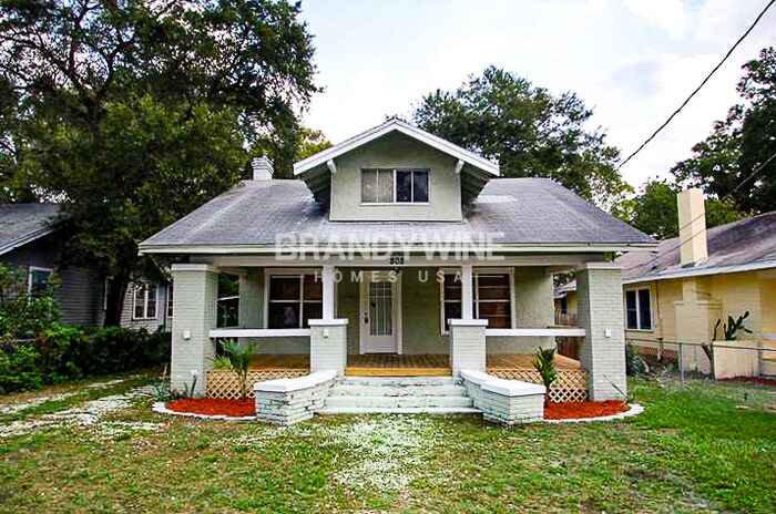 Primary Photo - 808 E Frierson Ave