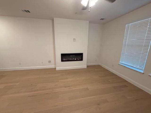 Foto del edificio - 3537 Treasure Dr