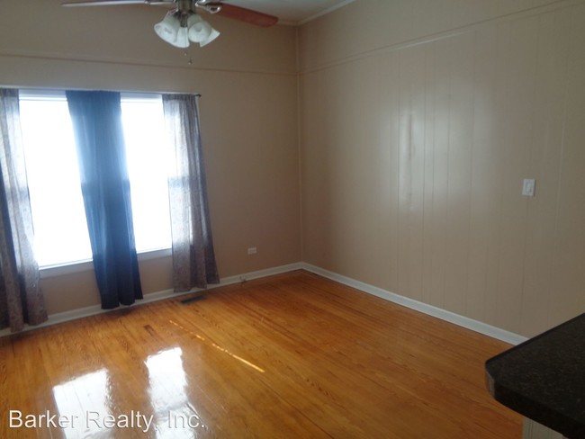 Building Photo - 2 br, 1 bath House - 405 W. I Street