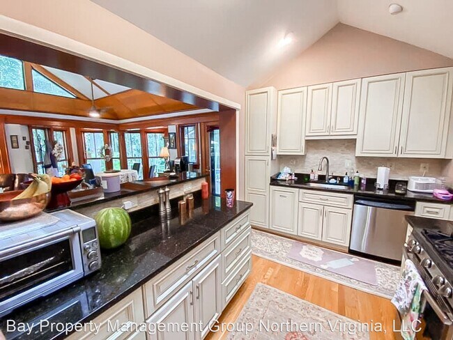 Building Photo - 4 br, 3 bath House - 3509 N Quebec St