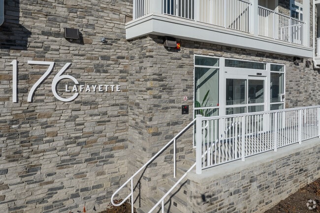 Entrance - 176 Lafayette