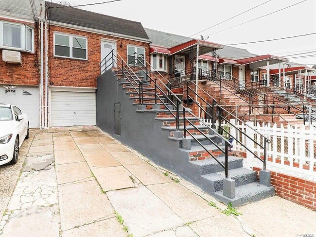 Building Photo - 85-63 75th St