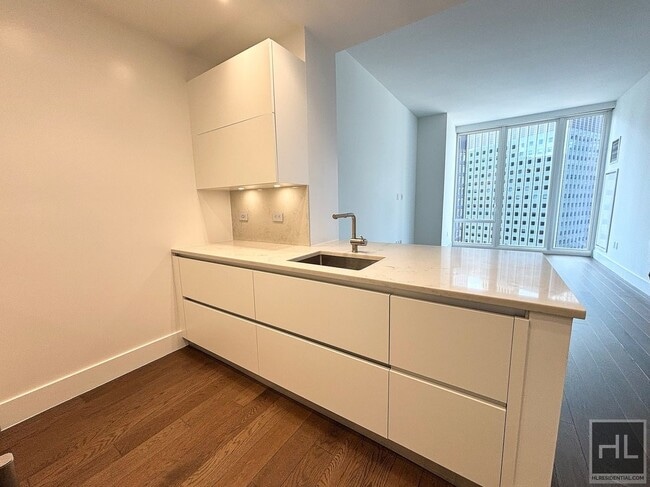 Building Photo - East 44th Street