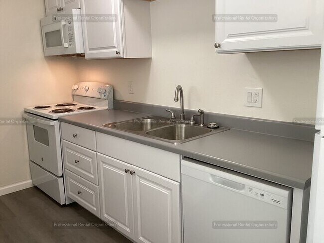 Foto del edificio - Newly remodeled 1 bedroom minutes from downtown