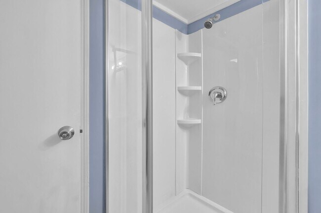 Building Photo - Don’t Miss Out! Look, Lease, and Live Spec...