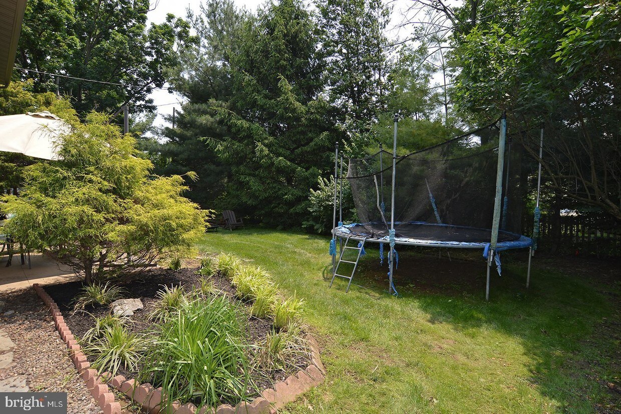 Primary Photo - 5 bedroom in Reading PA 19610