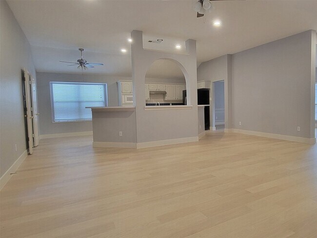 Foto del edificio - 424 Ambrose Dr