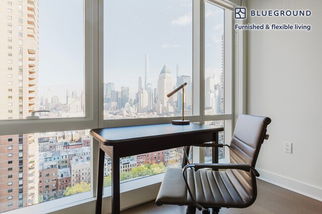 Foto del edificio - 450 W 42nd St