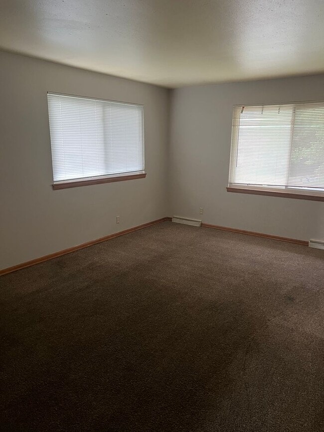 Building Photo - 2505 Quail Dr