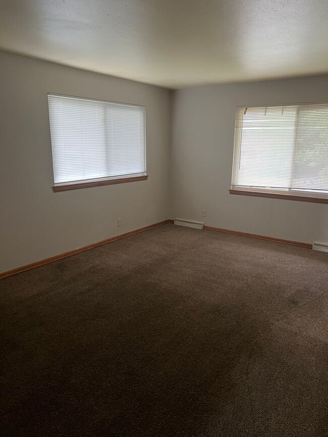 Building Photo - 2505 Quail