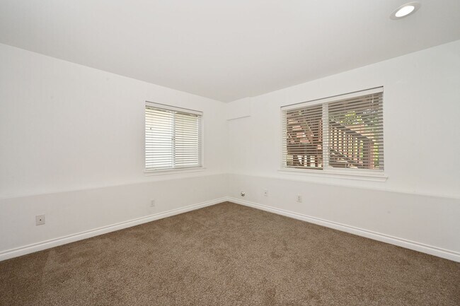 Foto del edificio - 3-Story Greenlake Home - Private Yard and ...