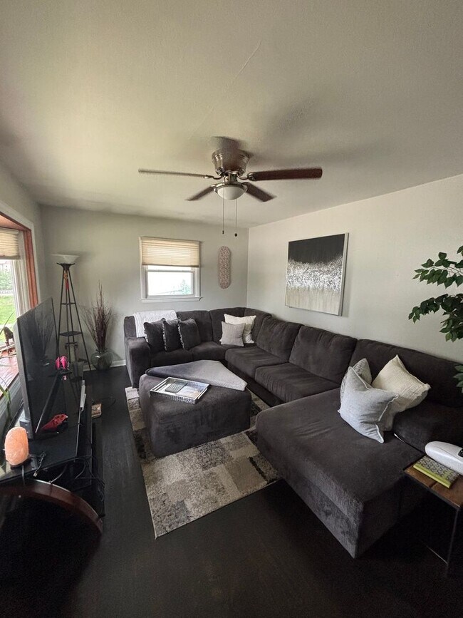 Foto del edificio - Spacious 3-Bedroom Home in Timmerman West,...