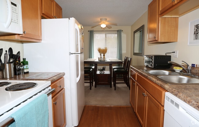 Apartments For Rent Near Nazareth College Rochester Ny Student Housing Apartments Com