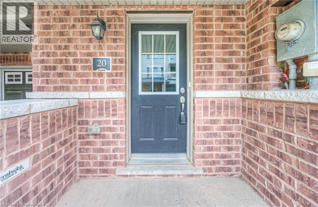 Building Photo - 420 Linden Dr