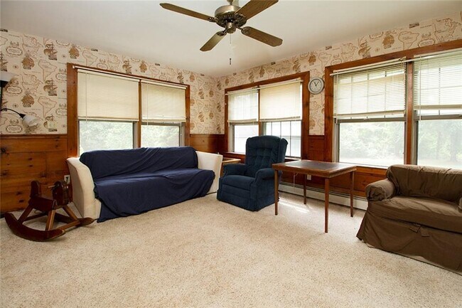 Foto del edificio - 577 Old Harbor Rd