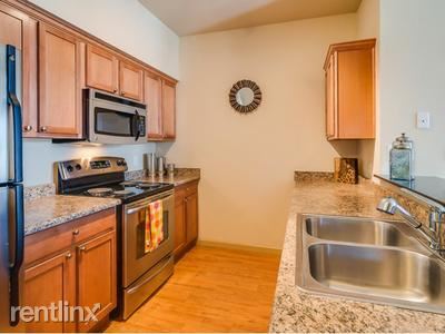 Building Photo - 1133 N Grape Dr