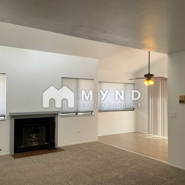 Foto del edificio - 2586 Sunny Slope Dr