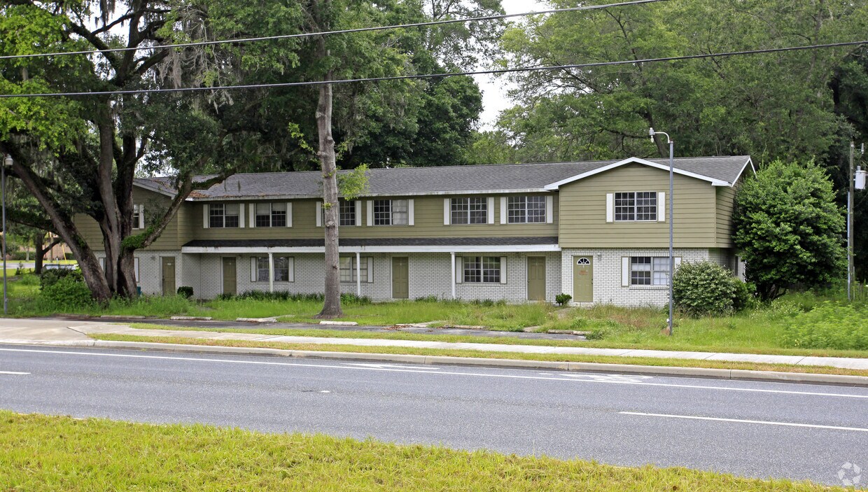 Primary Photo - 2323 SW Sr-47