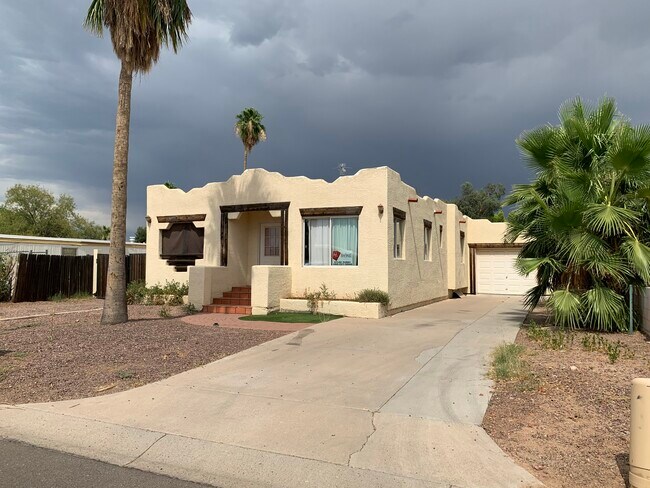 Building Photo - 245 S 90th Pl