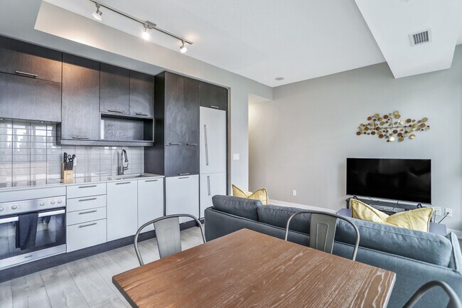 Building Photo - 25 Nelson St