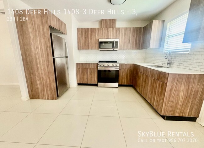 Foto del edificio - 1408 Deer Hls