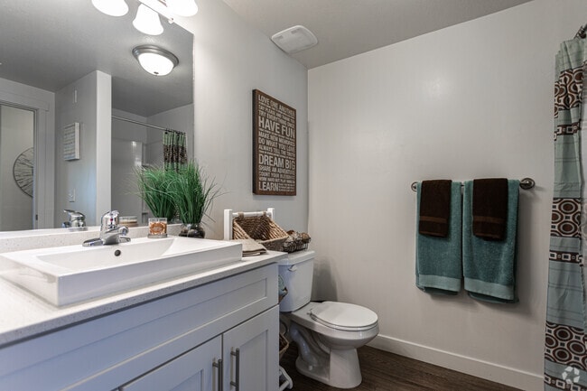2BR, 2BA - 952 SF - Seasons of Traverse Mountain