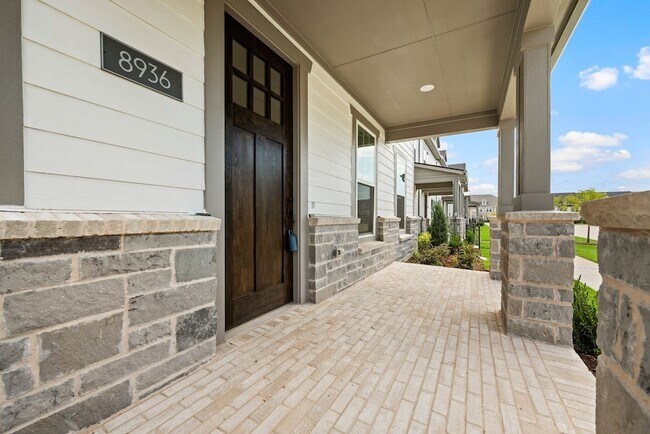 Building Photo - 8936 Magnet Dr