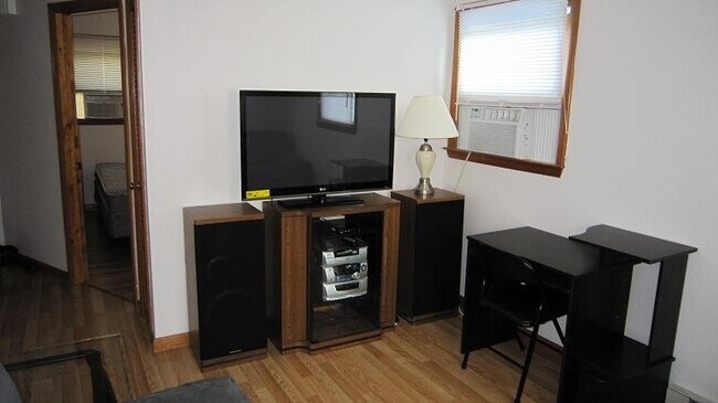 Foto del edificio - 481 Pocahontas Ave