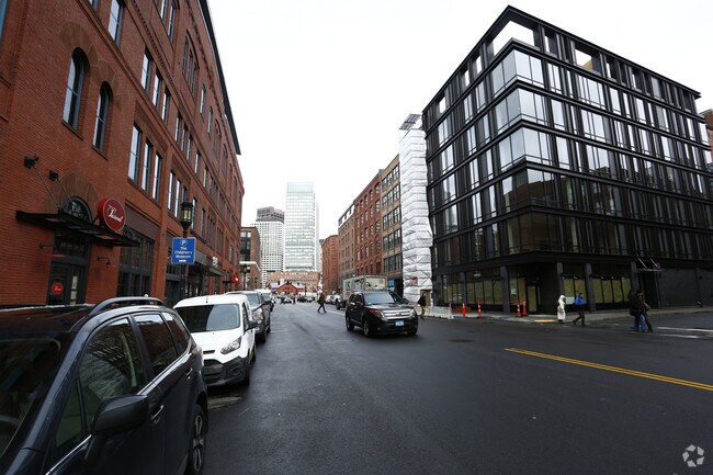 Building Photo - 10 Farnsworth St
