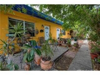 Facade - 7741 Hawthorne Ave
