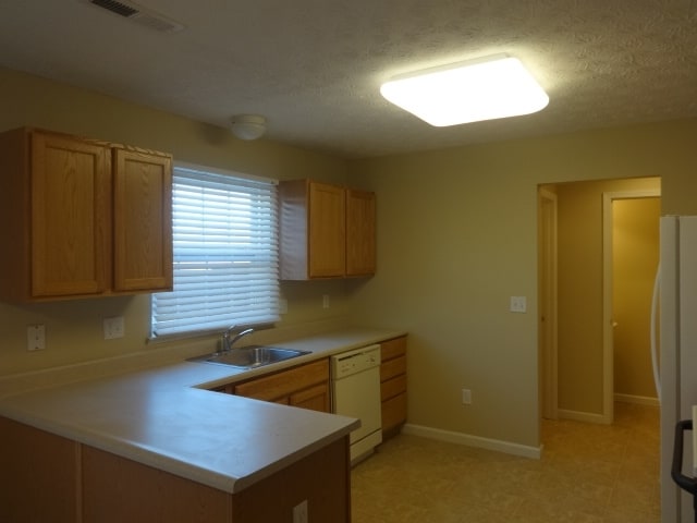 Building Photo - 5405 Fairford Ct