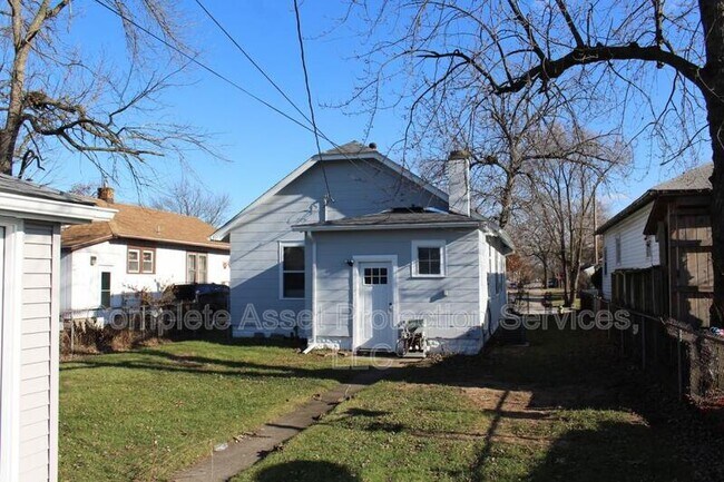Foto del edificio - 6752 Woodmar Ave