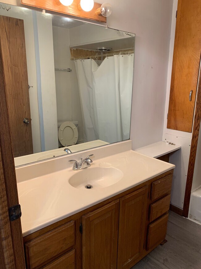 Foto del edificio - 714 Niagara St