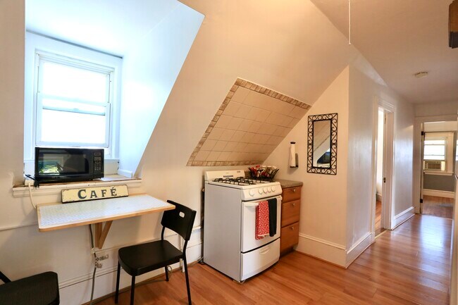 Foto del edificio - 124 Forest St