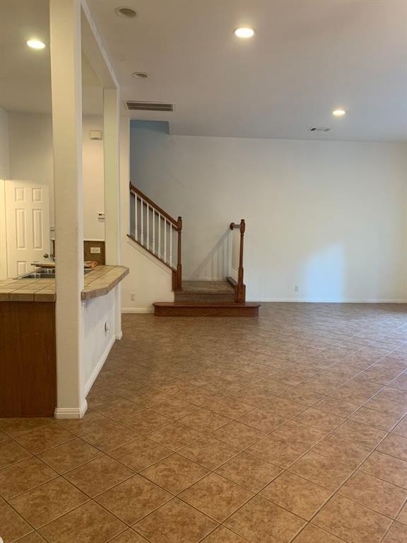 Foto del edificio - 1904 W 42nd St