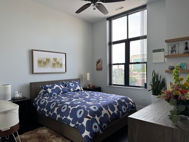 Foto del edificio - 3631 N Halsted St