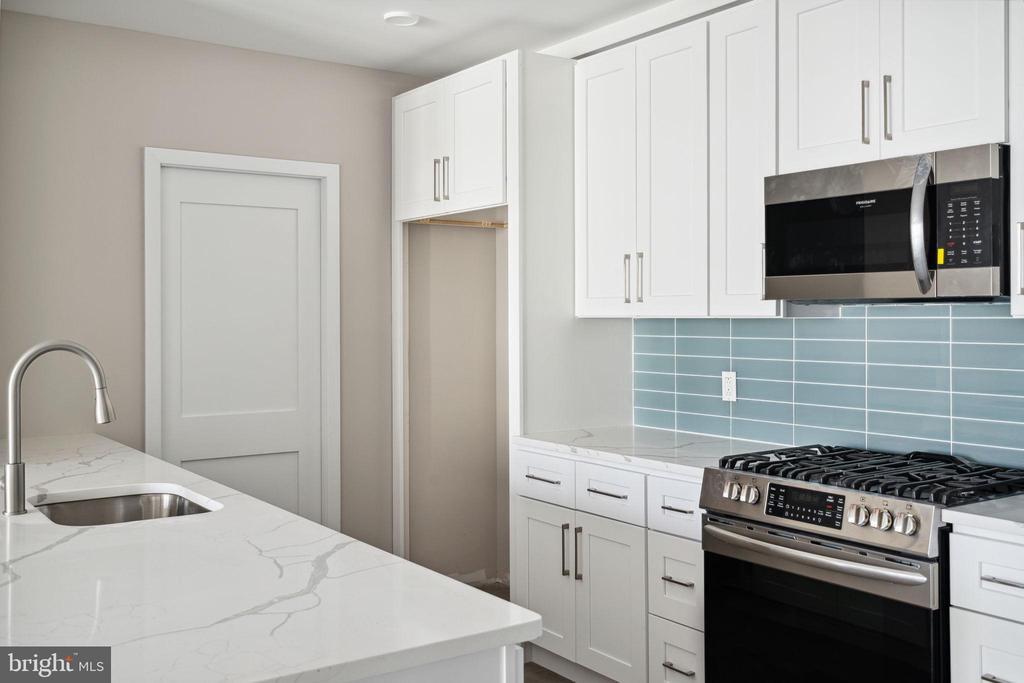 Foto principal - 1648 Ridge Ave