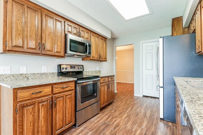 Foto del edificio - 4909 Barberry Dr