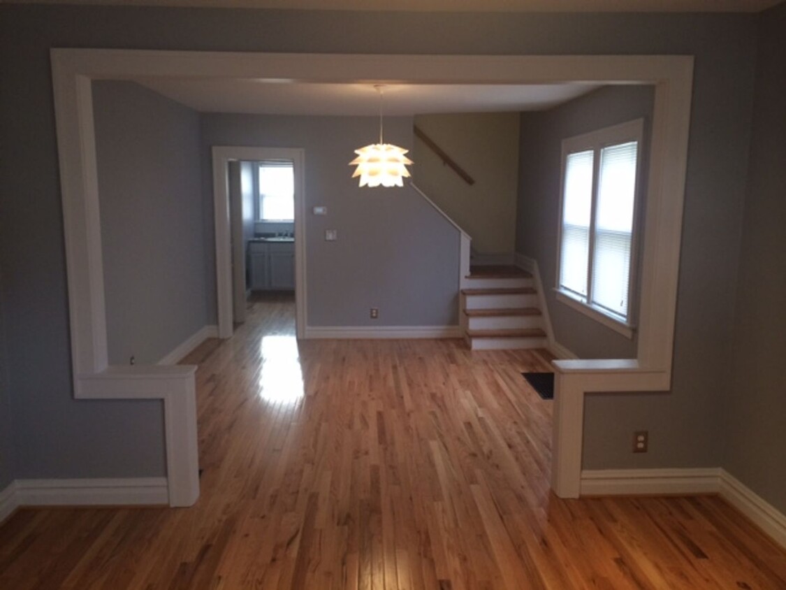 Foto principal - 2647-2649 Medary Avenue