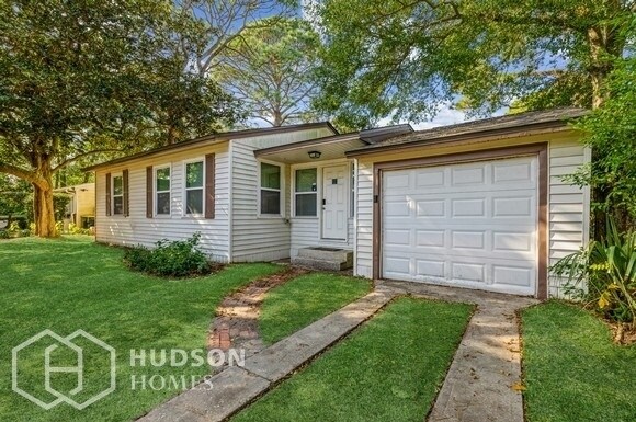 Building Photo - NOW AVAILABLE! - 6 Ferry Road NE, Fort Wal...