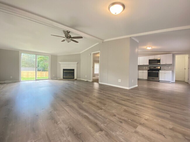 Foto del edificio - 3BD/2BA Home With Central Air