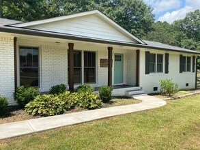 Building Photo - 3174 Double Springs Rd